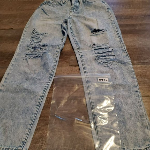 RUE 21 Juniors Size 10 Light Stone Wash Ripped/Distressed Jeans Denim - Picture 9 of 9